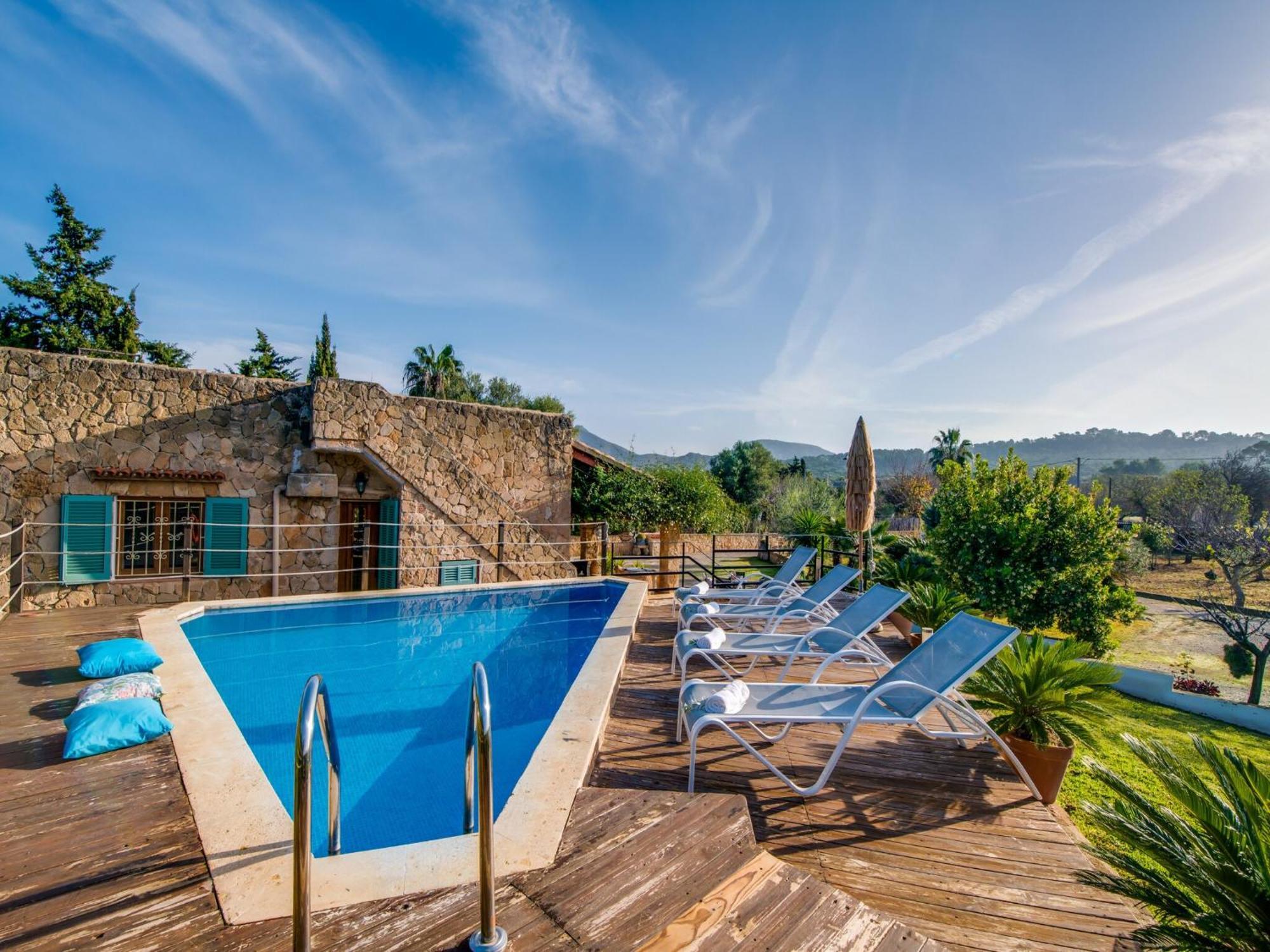 Ferienhaus Spacious With Garden Alcúdia